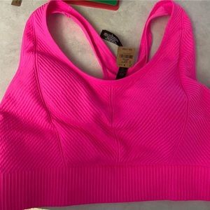 NWT Victoria’s Secret sports bra